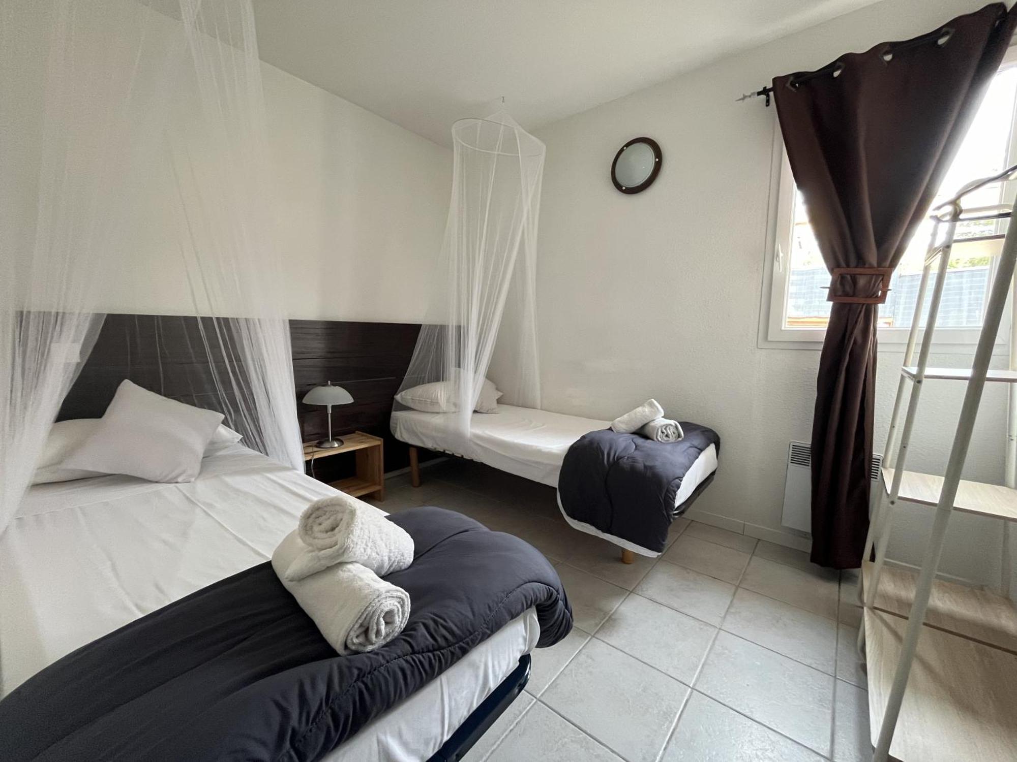 Mont Bouquet Lodge-Residence Hoteliere Brouzet-les-Ales ภายนอก รูปภาพ