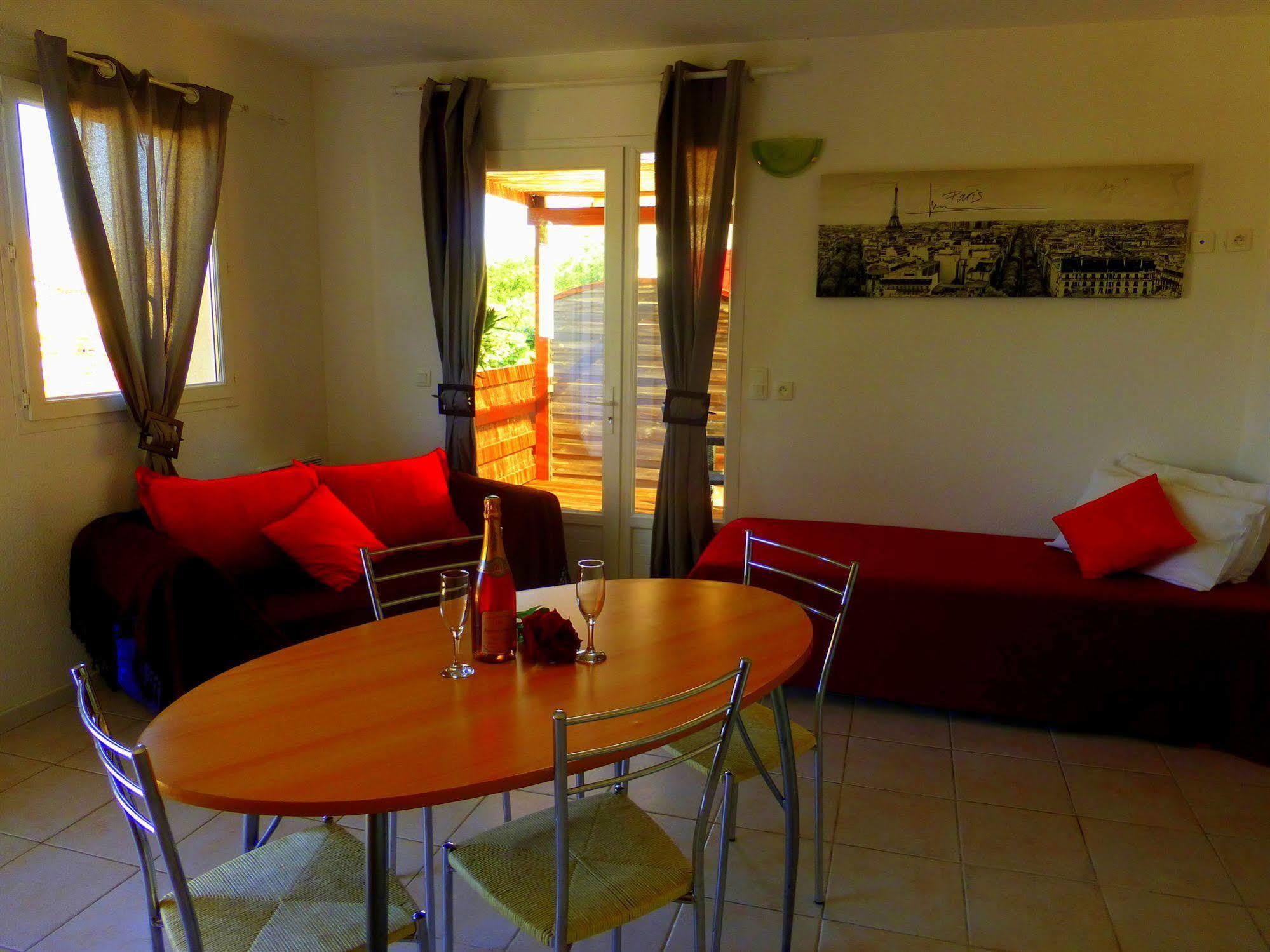 Mont Bouquet Lodge-Residence Hoteliere Brouzet-les-Ales ภายนอก รูปภาพ
