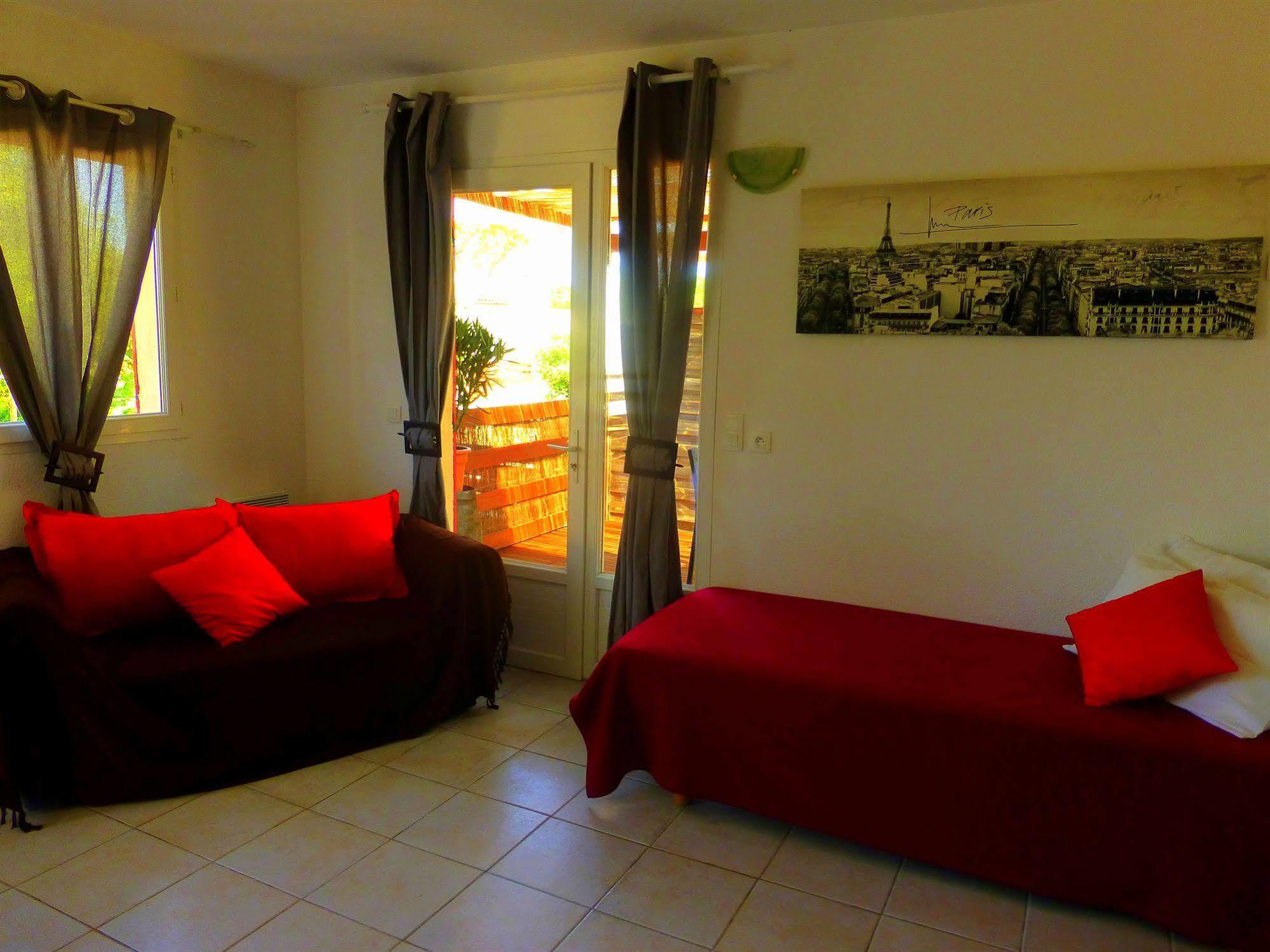 Mont Bouquet Lodge-Residence Hoteliere Brouzet-les-Ales ภายนอก รูปภาพ